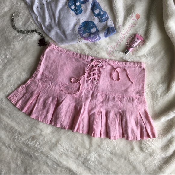 O Casuals Dresses & Skirts - {O CASUALS} Corset Back Miniskirt w/Zipper details